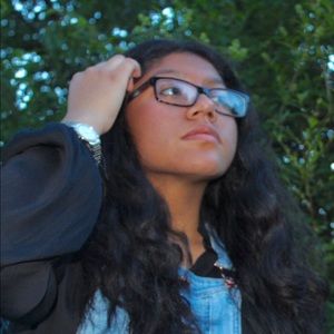 Meet your Posher, Aida